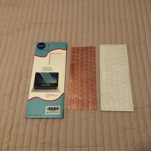MacBook Pro Keyboard Cover (Rose Gold)